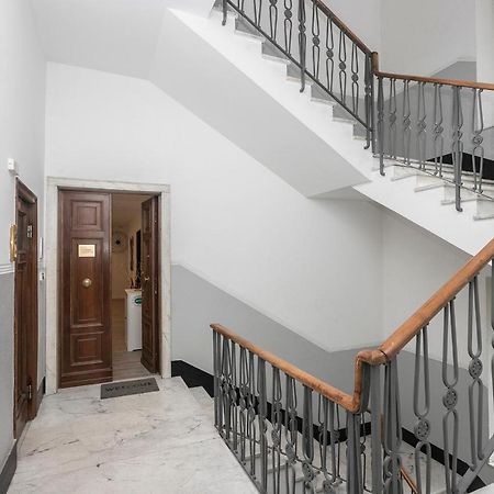 Real Italian Estate - Luxury Black&White Генуа Екстериор снимка