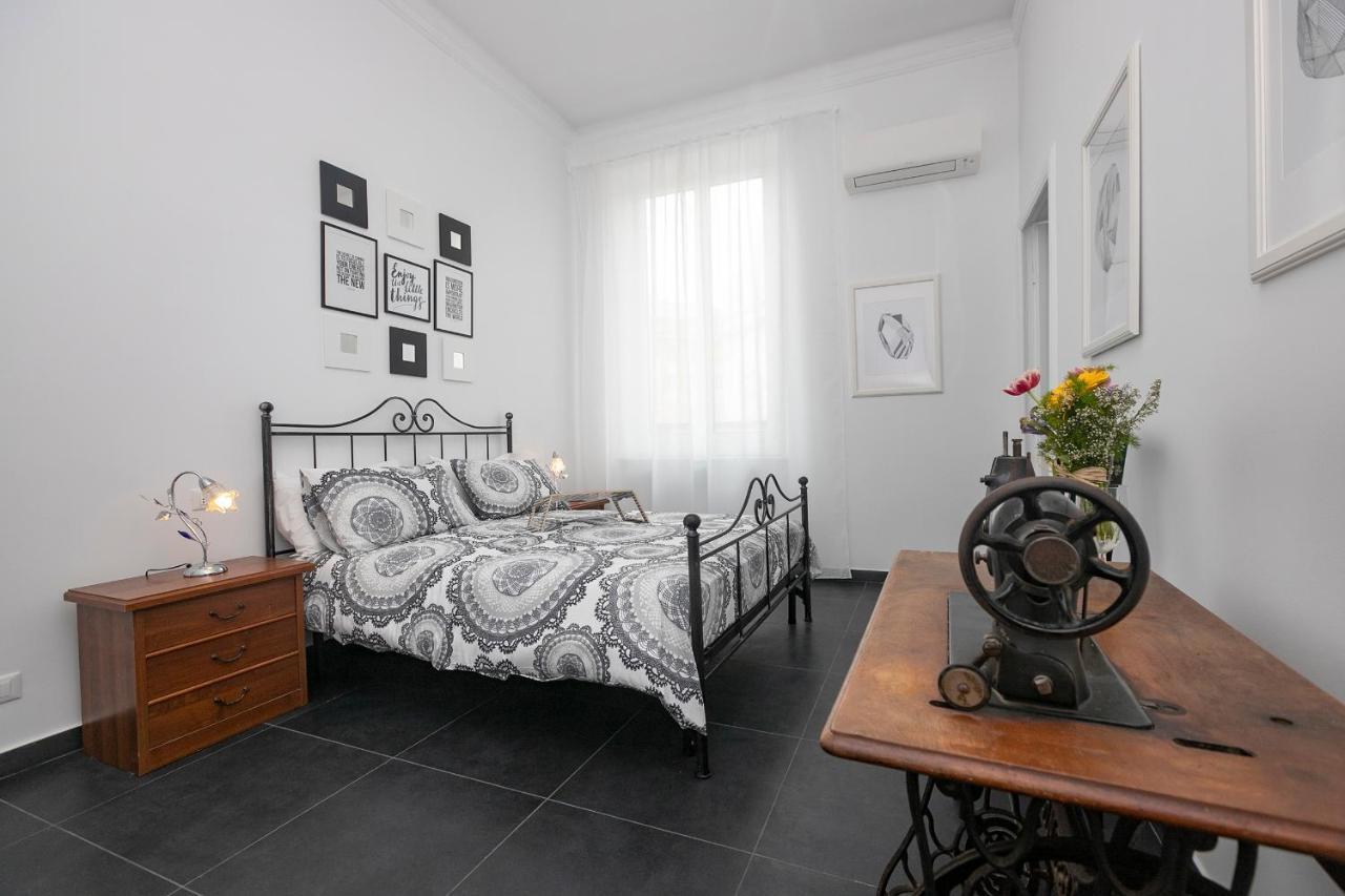 Real Italian Estate - Luxury Black&White Генуа Екстериор снимка